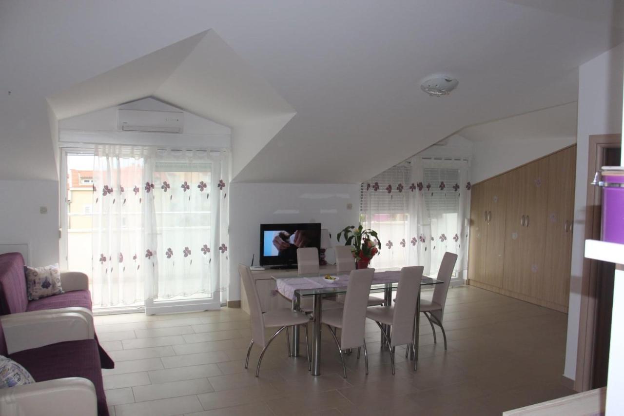 Apartmani Nima Tučepi Esterno foto