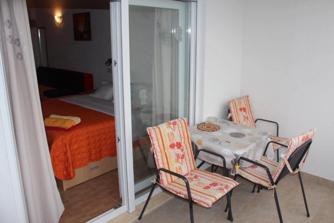 Apartmani Nima Tučepi Esterno foto
